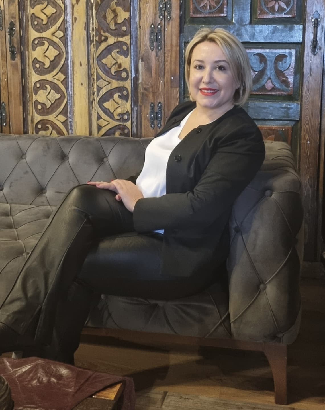 Müjde Çetin portre